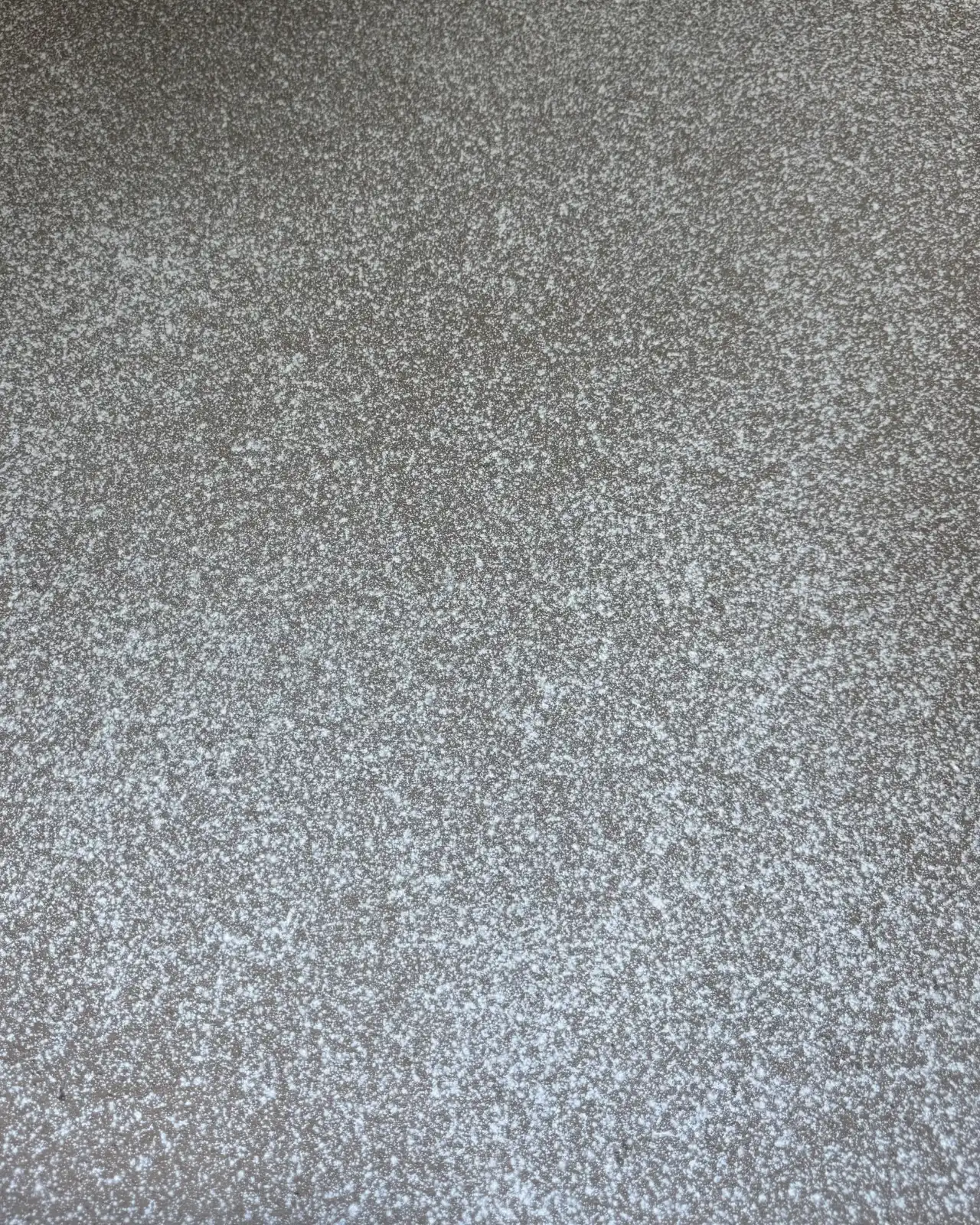 Surface de chape ciment C30 ultra-fine terminée — garage, La Seyne-sur-Mer (83)